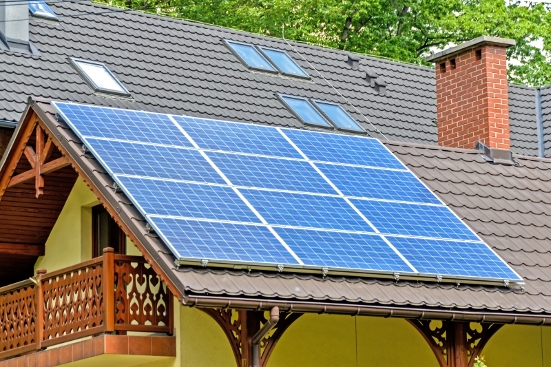 chauffagiste-LA CROIX SUR ROUDOULE-min_solar-panels-1477987